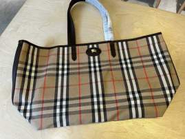 Picture of Burberry Handbags _SKUfw204244167fw
